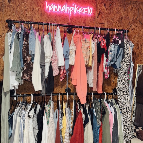 Meet your Posher, Hannah - Picture 6 of 6